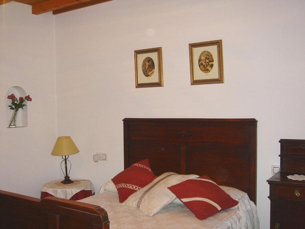 Apartamentos Buganvilla Villaluenga Del Rosario Δωμάτιο φωτογραφία
